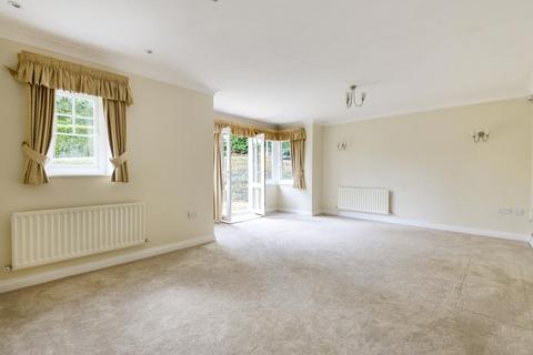 Flat 2, Hascombe Brooklyn Road, Woking, GU22 7SN