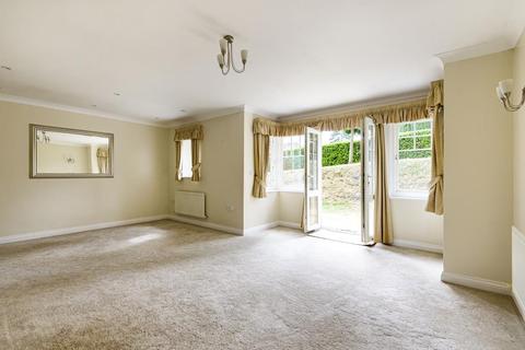 Flat 2, Hascombe Brooklyn Road, Woking, GU22 7SN