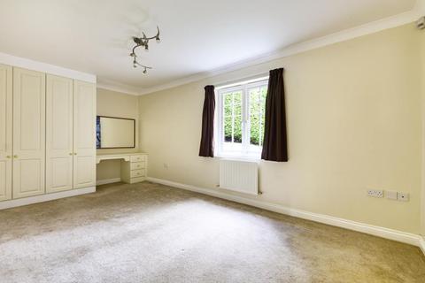 Flat 2, Hascombe Brooklyn Road, Woking, GU22 7SN