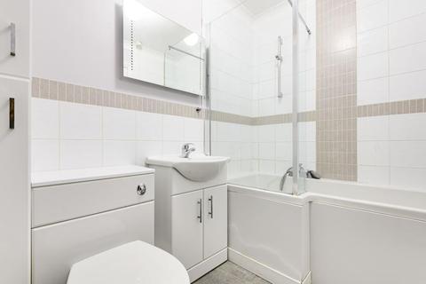 Flat 2, Hascombe Brooklyn Road, Woking, GU22 7SN