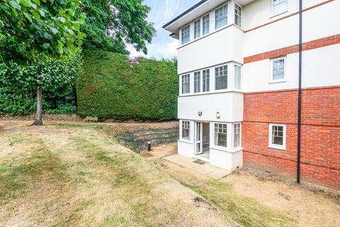 Flat 2, Hascombe Brooklyn Road, Woking, GU22 7SN