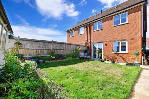5 Valley Close, Tonbridge, TN11 0FN