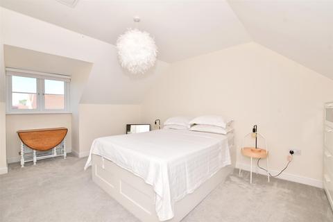 5 Valley Close, Tonbridge, TN11 0FN