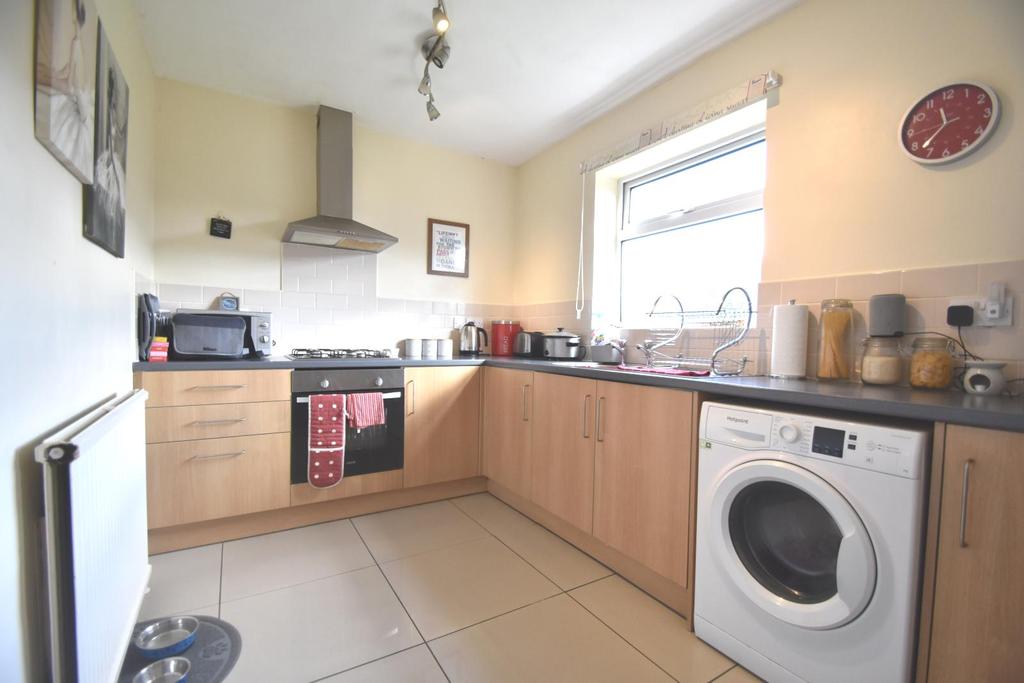 The Crescent, Garforth 2 bed semidetached house for sale £160,000