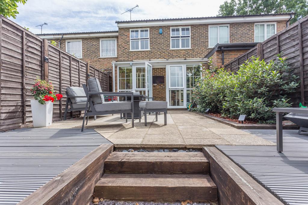 Rear garden access