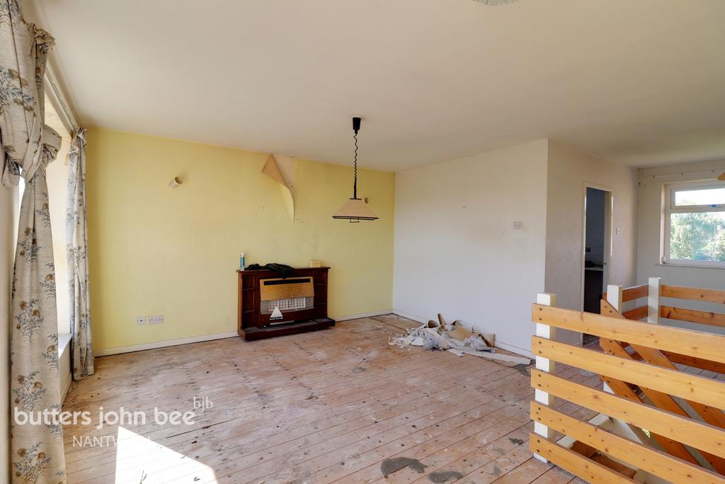 Scaife Road, Nantwich 3 bed end of terrace house £120,000