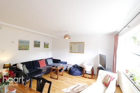3 bedroom end of terrace house for sale - Birch Close Canning Town, London
