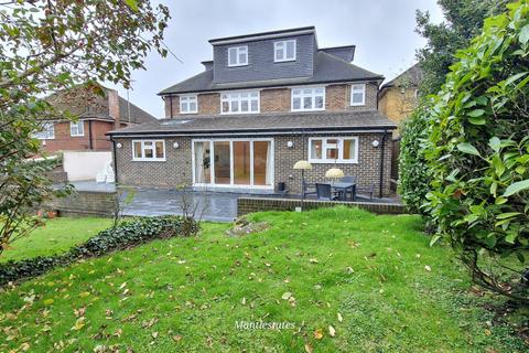 6 bedroom detached house for sale, CLAREMONT ROAD, HADLEY WOOD EN4