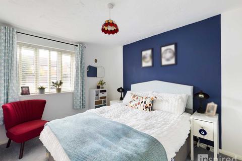 34 Bordeaux Close, Northampton, NN5 6YR