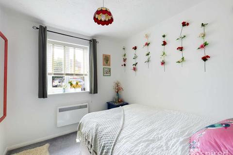 34 Bordeaux Close, Northampton, NN5 6YR
