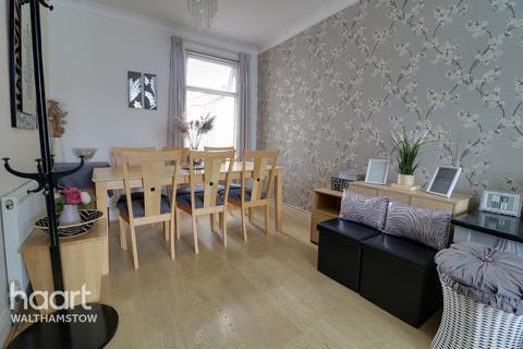 3 bedroom terraced house for sale - Gaywood Road, London
