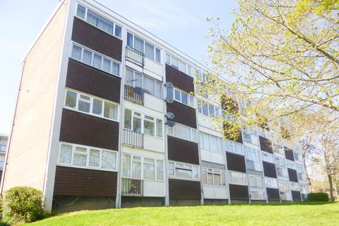 1 bedroom flat to rent, The Knares, Basildon, SS16