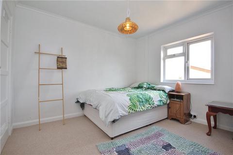 2 bedroom end of terrace house for sale, Belgrave Road, Sunbury-on-Thames, Surrey, TW16
