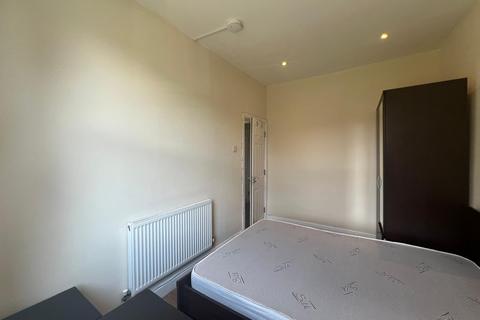 3 bedroom terraced house to rent, Vauxhall Street, Coventry, CV1