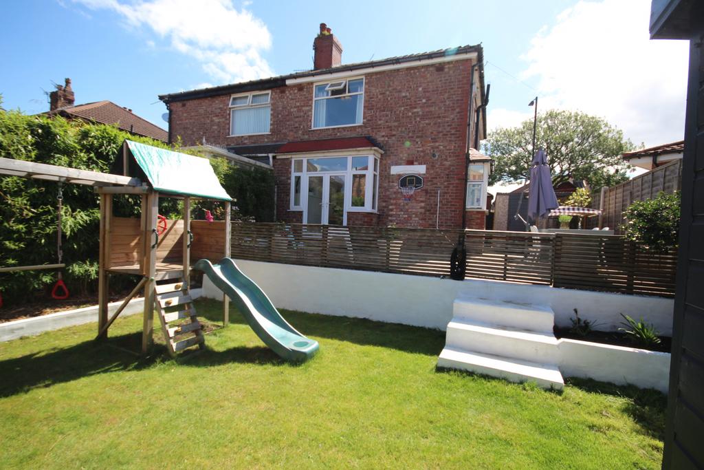 Davyhulme Road East Stretford M32 3 bed semidetached house £375,000