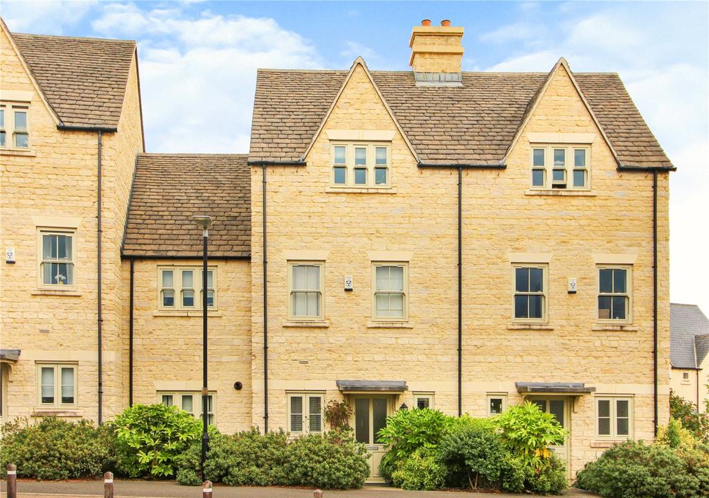 Middle Mead, Cirencester, Gloucestershire, GL7 4 bed terraced house £