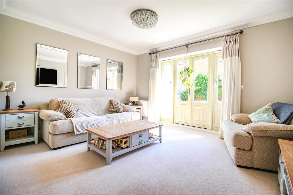 Middle Mead, Cirencester, Gloucestershire, GL7 4 bed terraced house £