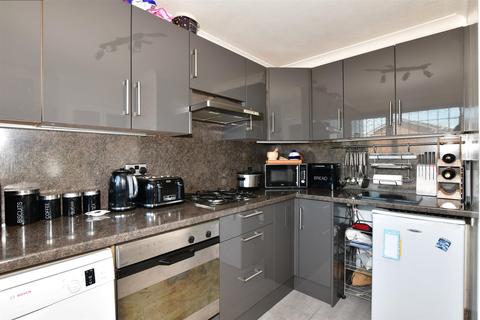 14 Beechcroft Gardens, Ramsgate, CT11 7HE