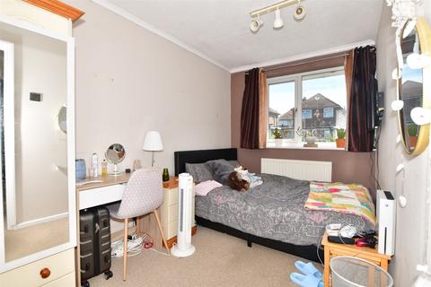 14 Beechcroft Gardens, Ramsgate, CT11 7HE