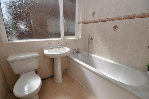 3 bedroom flat for sale - Southend, Cleadon