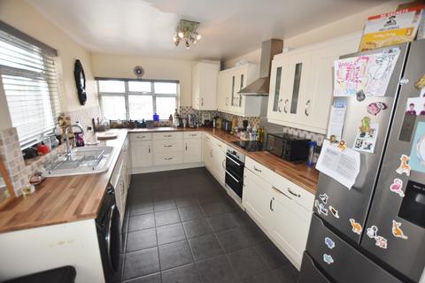 4 bedroom terraced house for sale - Osborne Road, North Watford, WD24
