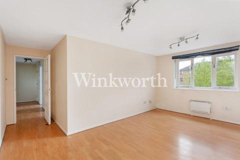 2 bedroom apartment to rent, Cherry Blossom Close, London, N13