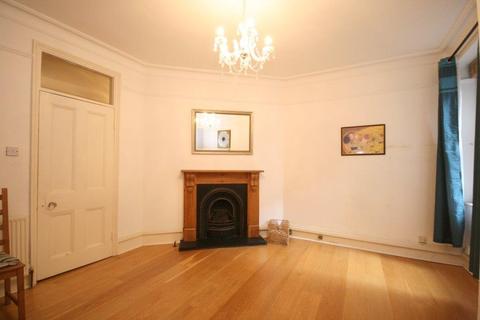 1 bedroom apartment to rent, Kensington Hall Gardens, W14