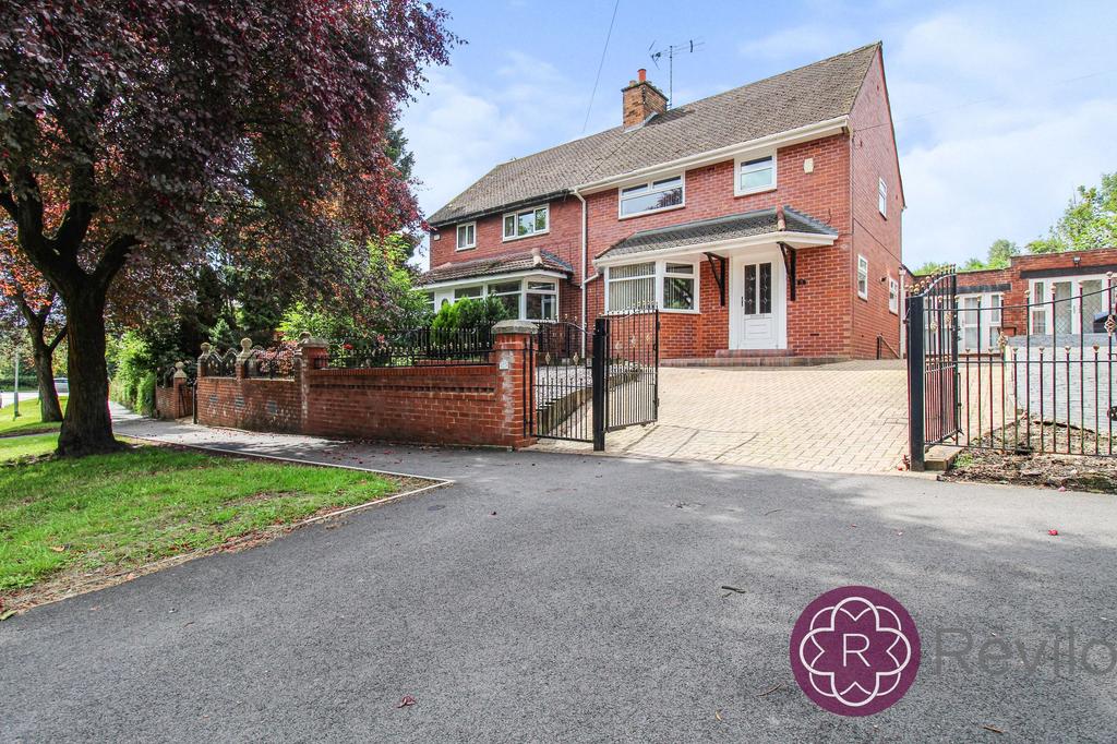 Waverley Road, Middleton, M24 3 bed semidetached house for sale £284,000