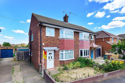24 Kinross Drive, Sunbury-on-thames, TW16 7JU