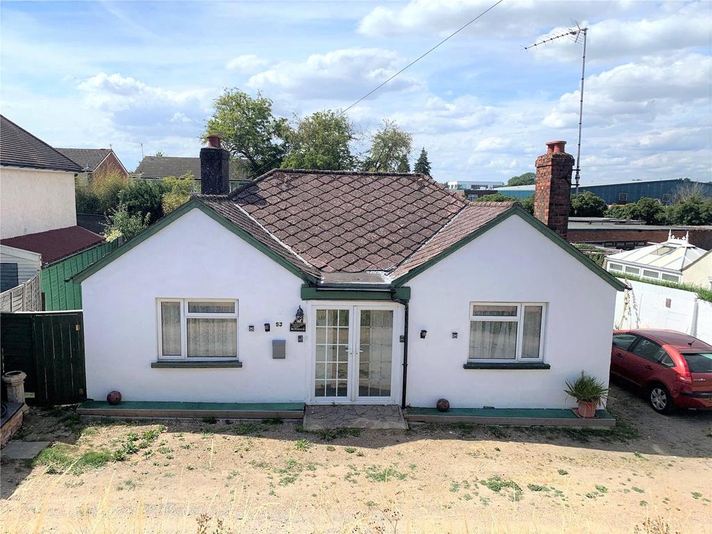 Mill Lane, Rustington, Littlehampton, West Sussex, BN16 3 bed bungalow
