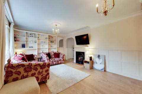 3 bedroom end of terrace house for sale - Scoulding Road, Canning Town, London, E16