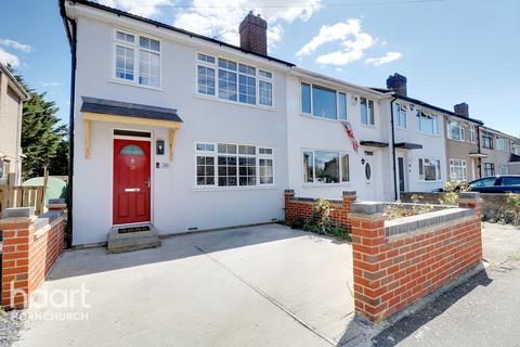 3 bedroom end of terrace house for sale - St Andrews Avenue, Hornchurch
