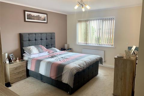16 Cornfield Way, North Tawton, EX20 2FB