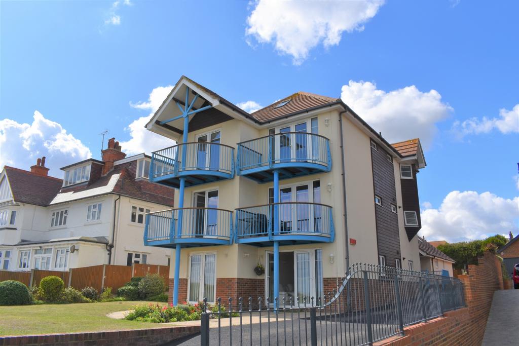 Western Esplanade, Broadstairs, CT10 2 bed flat £1,350 pcm (£312 pw)