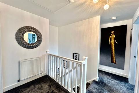 31 Cassley Crescent, Lubbesthorpe, Leicester, LE19 4BJ
