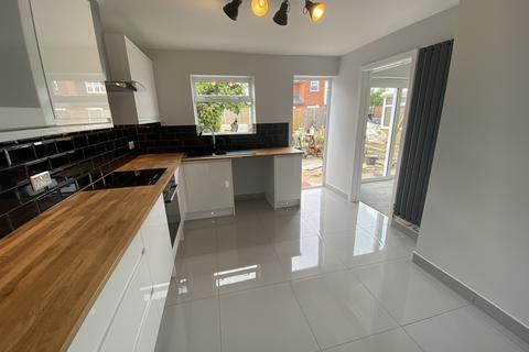 64 Barnes Crescent, Wimborne, BH21 2AZ