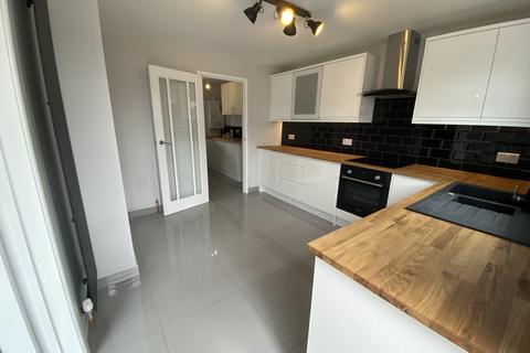 64 Barnes Crescent, Wimborne, BH21 2AZ