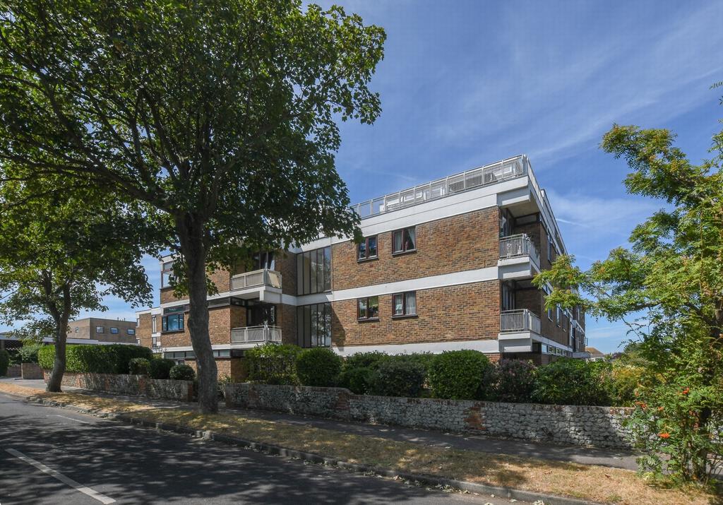 Gainsboro Road, Birchington, CT7 3 bed apartment £245,000