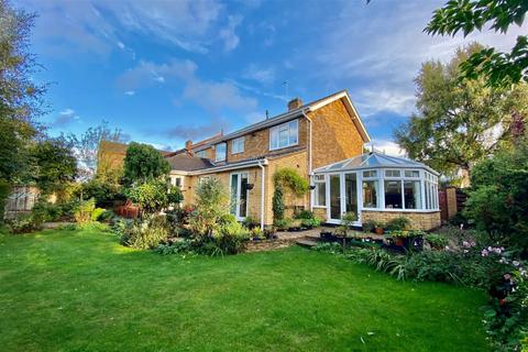 4 bedroom detached house for sale, Saintbury Road, Glenfield