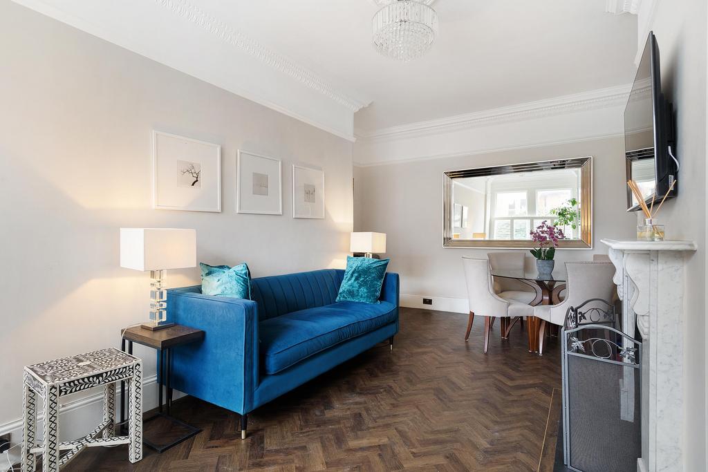 Onslow Road, Richmond, TW10 2 bed flat for sale £675,000