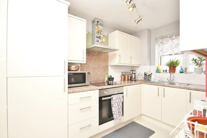 Apartment in Essex - View 3