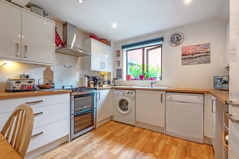 3 bedroom terraced house for sale - Falcon View, Winchester, Hampshire, SO22