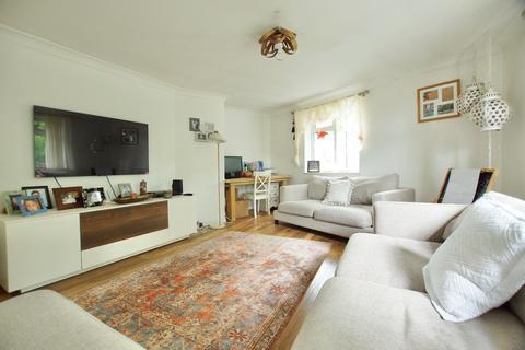 2 bedroom flat for sale, Marshall Parade, Coldharbour Road, Woking