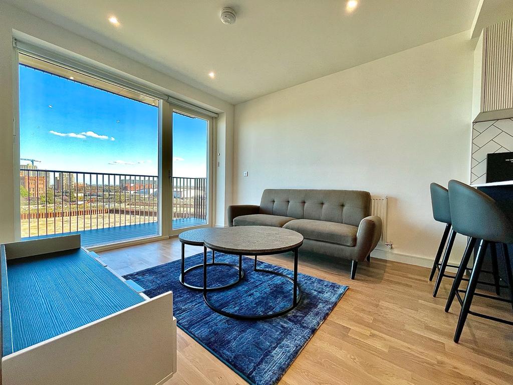 Edwin House, 2 Accolade Avenue, Southall, London UB1 Studio £1,300