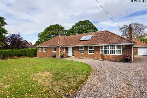 4 bedroom detached bungalow for sale - Rasen Road, Tealby, LN8