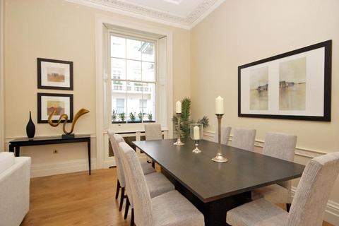 3 bedroom apartment to rent, WEST EATON PLACE, KNIGHTSBRIDGE, SW1X