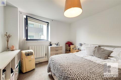 2 bedroom flat to rent, Millharbour, London, E14