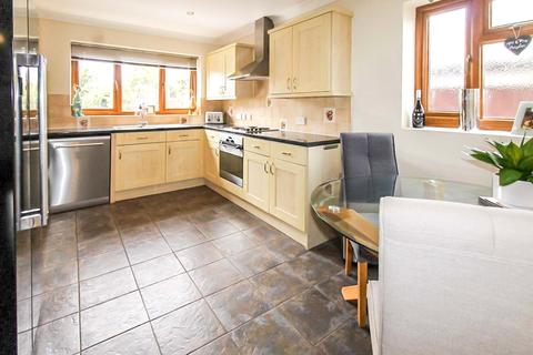 4 bedroom semi-detached house for sale - Crays Hill, Billericay, Essex, CM11