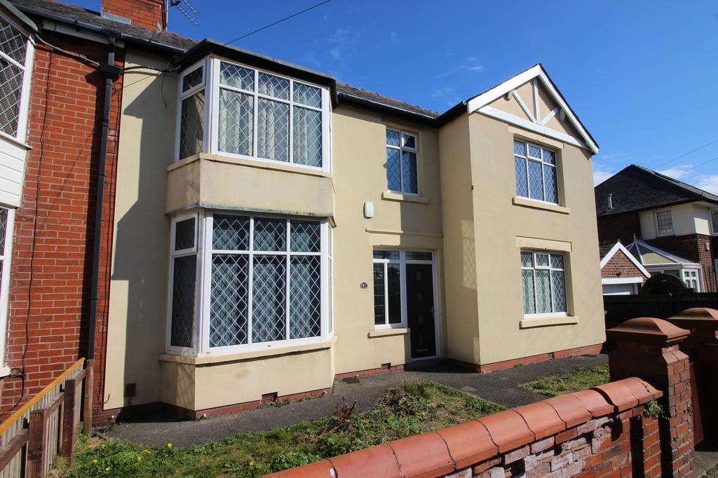 Ascot Road, Blackpool, Lancashire, FY3 3 bed semidetached house £750