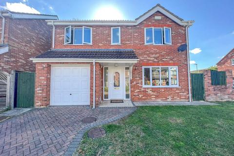4 bedroom detached house for sale, Fields End, Ulceby, North Lincolnshire, DN39